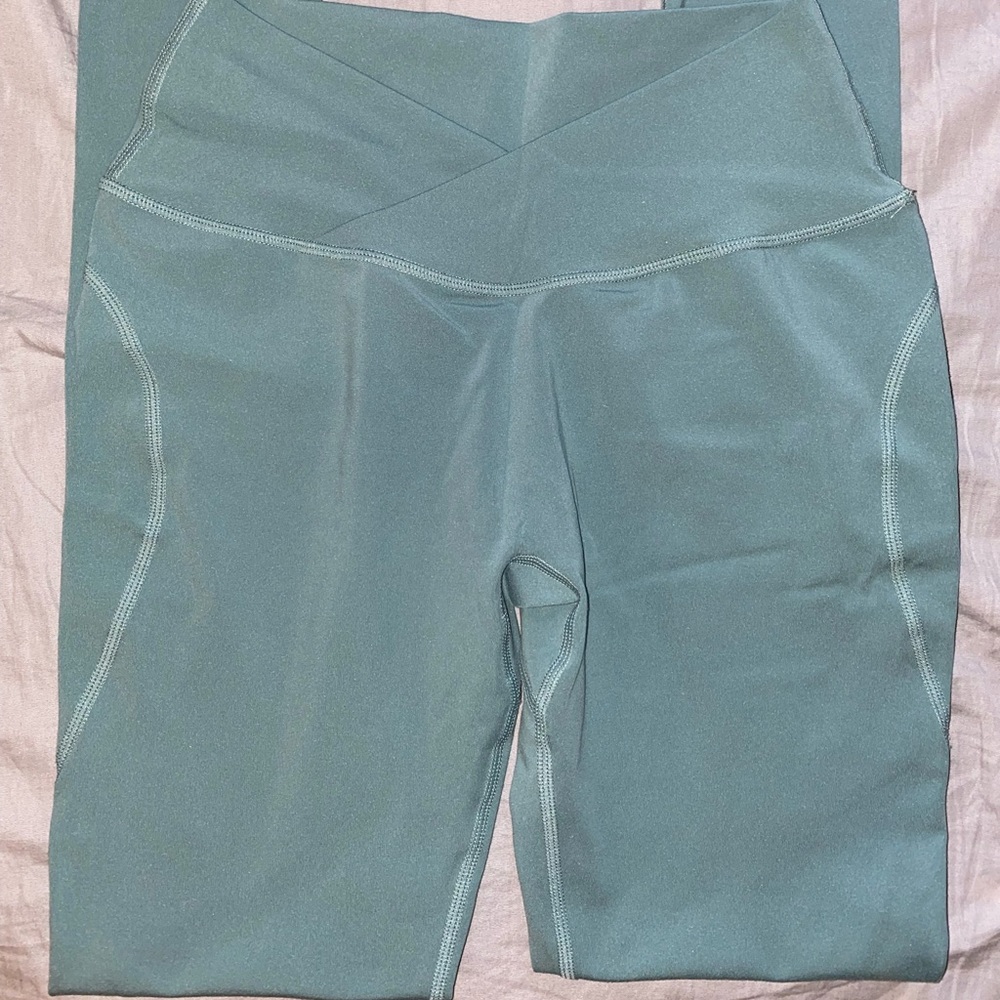 Alphalete surface leggings; sage color